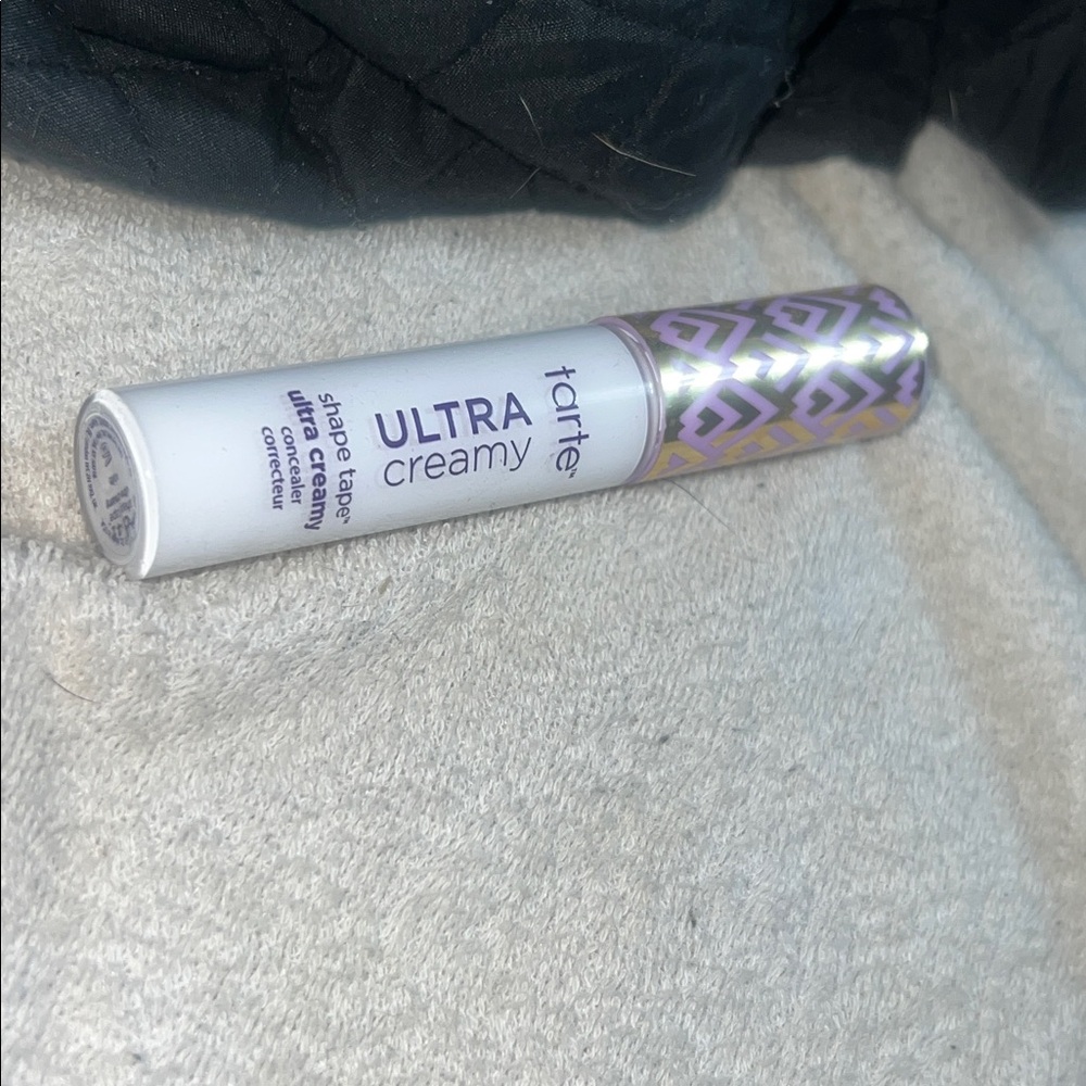 Tarte ultra creamy shape tape - white